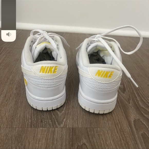 Nike Dunk Low- Valentine’s Day Yellow Heart - Picture 4 of 5